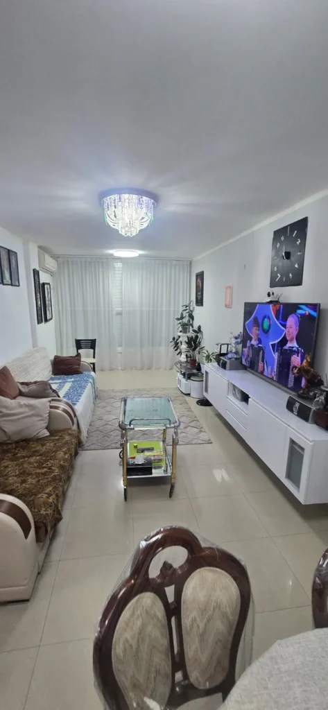 דירת 3 חדרים משופצת, בן ציון 21 בת ים